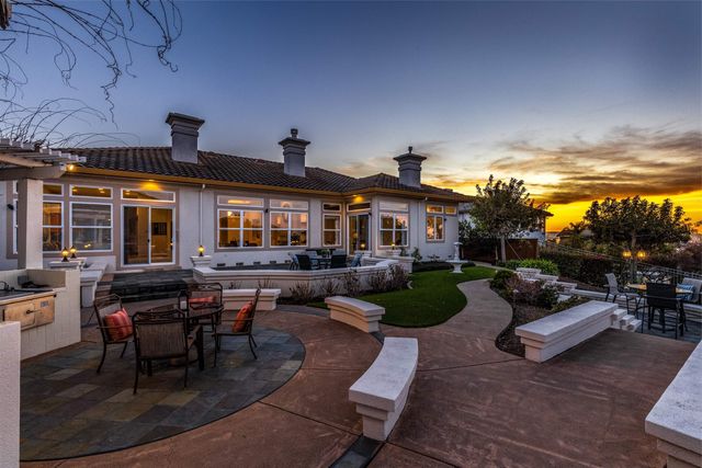 47664 Avalon Heights Ter, Fremont, CA 94539