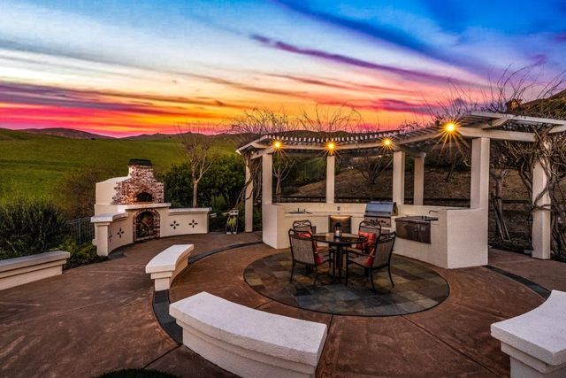 47664 Avalon Heights Ter, Fremont, CA 94539