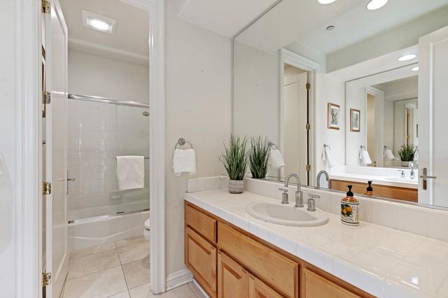 47664 Avalon Heights Ter, Fremont, CA 94539