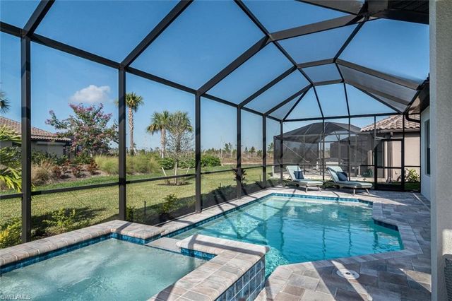 9451 Montelanico LOOP, Naples, FL 34119