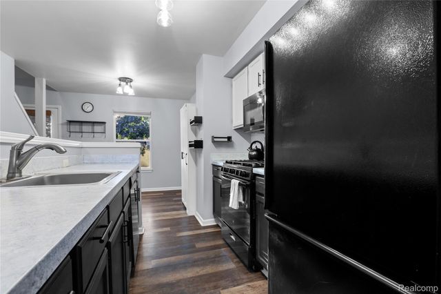 420 Montclair Lane, Genoa Township, MI 48843