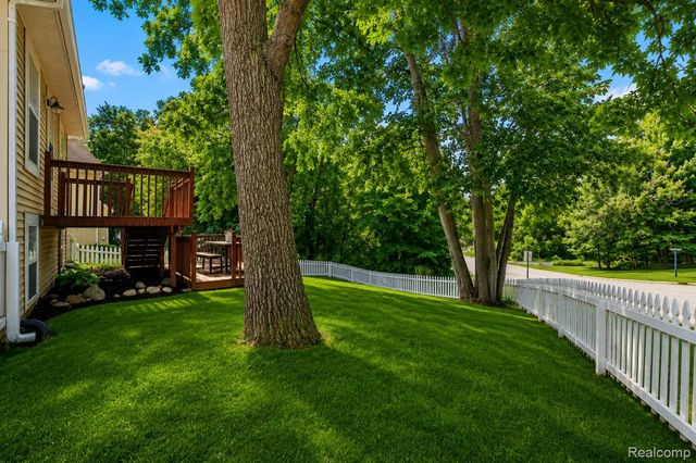 420 Montclair Lane, Genoa Township, MI 48843