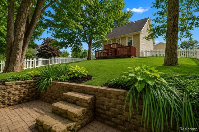 420 Montclair Lane, Genoa Township, MI 48843