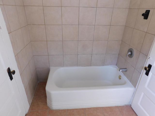 718 4th St, Modesto, CA 95351