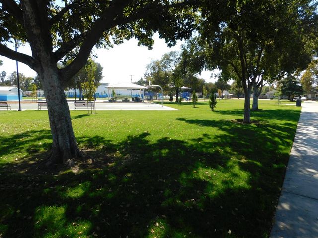 718 4th St, Modesto, CA 95351