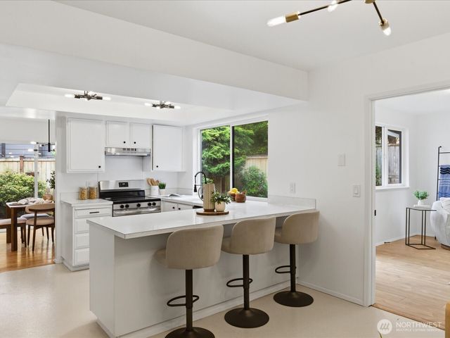 1003 111th Place SE, Bellevue, WA 98004
