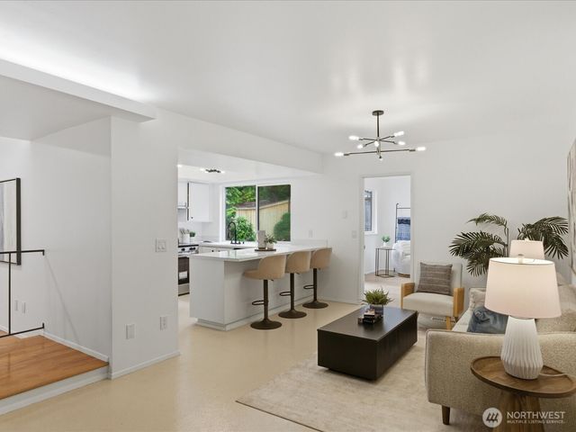 1003 111th Place SE, Bellevue, WA 98004
