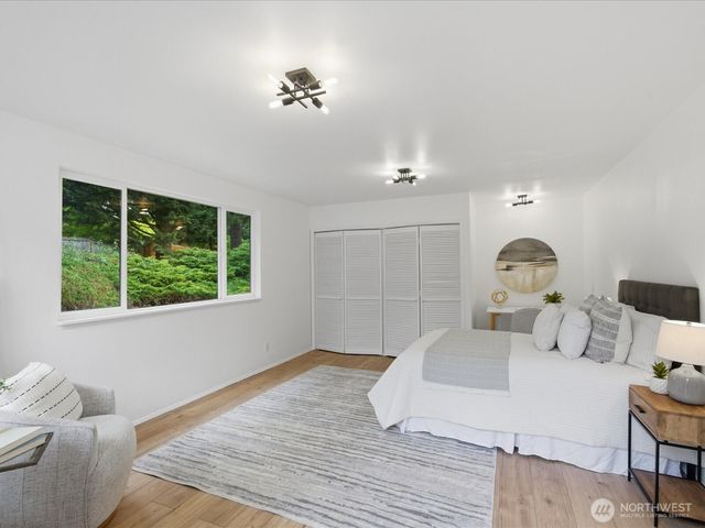 1003 111th Place SE, Bellevue, WA 98004