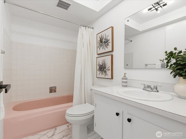 1003 111th Place SE, Bellevue, WA 98004