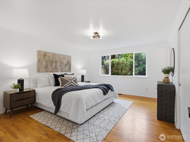 1003 111th Place SE, Bellevue, WA 98004