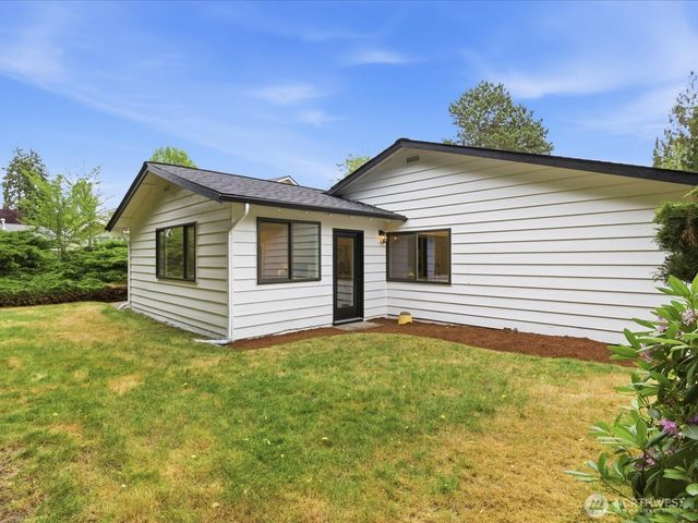 1003 111th Place SE, Bellevue, WA 98004