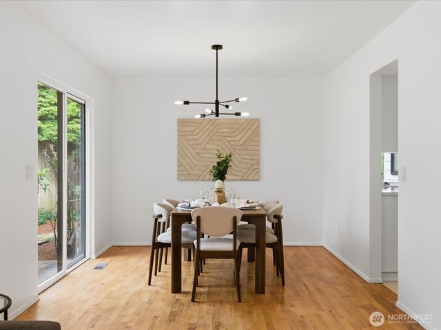 1003 111th Place SE, Bellevue, WA 98004