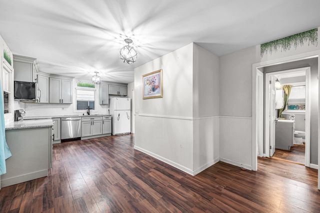 66 Hillside Ave, West Springfield, MA 01089