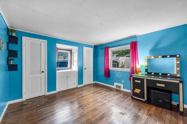 66 Hillside Ave, West Springfield, MA 01089