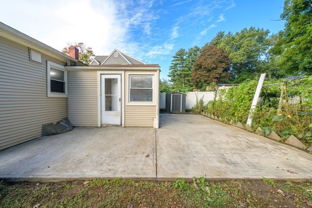 66 Hillside Ave, West Springfield, MA 01089