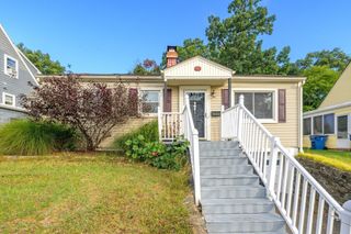 66 Hillside Ave, West Springfield, MA 01089