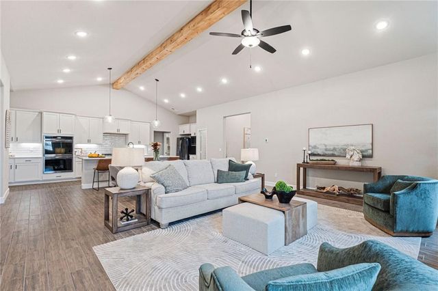 9299 Pickering Street, Lenexa, KS 66227