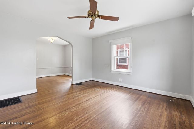 2543 Ridgewood Ave, Louisville, KY 40217