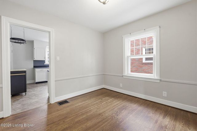 2543 Ridgewood Ave, Louisville, KY 40217