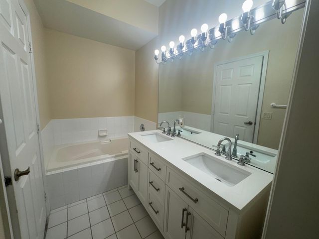 981 NW Tuscany Drive, Port St. Lucie, Port St Lucie, FL 34986