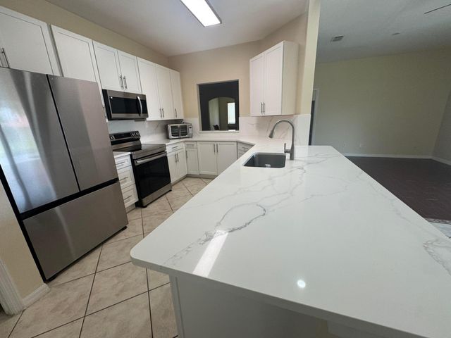 981 NW Tuscany Drive, Port St. Lucie, Port St Lucie, FL 34986