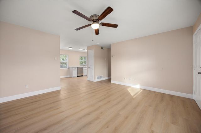 8013 RHEA CIRCLE, Orlando, FL 32807
