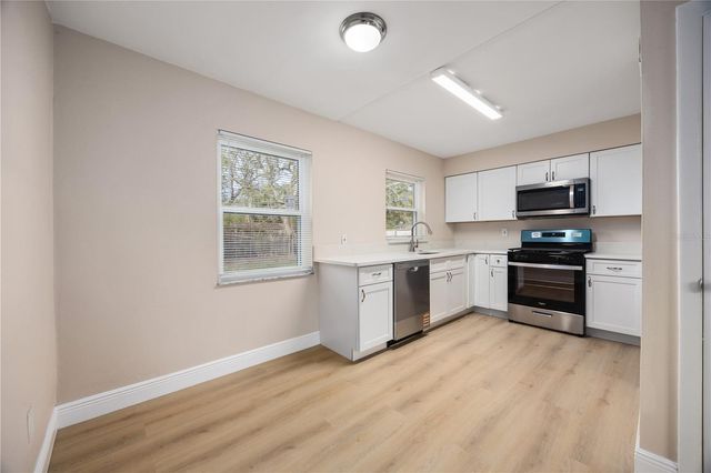 8013 RHEA CIRCLE, Orlando, FL 32807