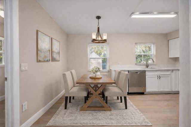 8013 RHEA CIRCLE, Orlando, FL 32807