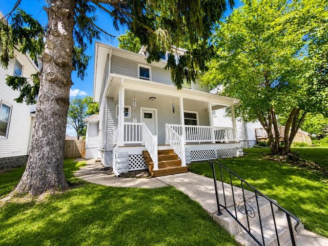 506 E RUSHOLME Street, Davenport, IA 52803