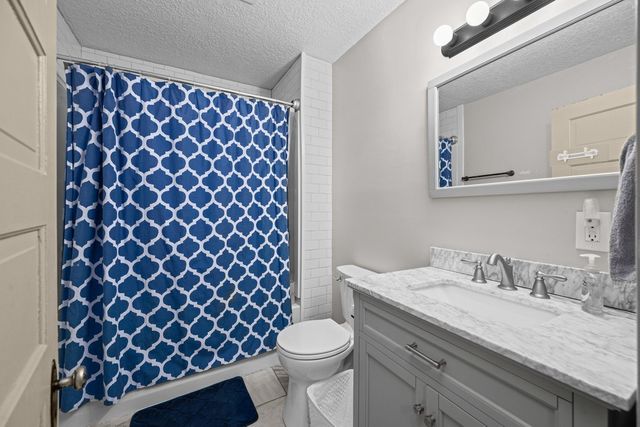 506 E RUSHOLME Street, Davenport, IA 52803