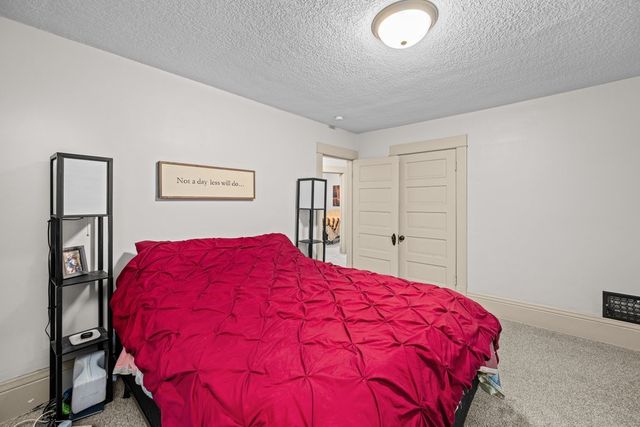 506 E RUSHOLME Street, Davenport, IA 52803