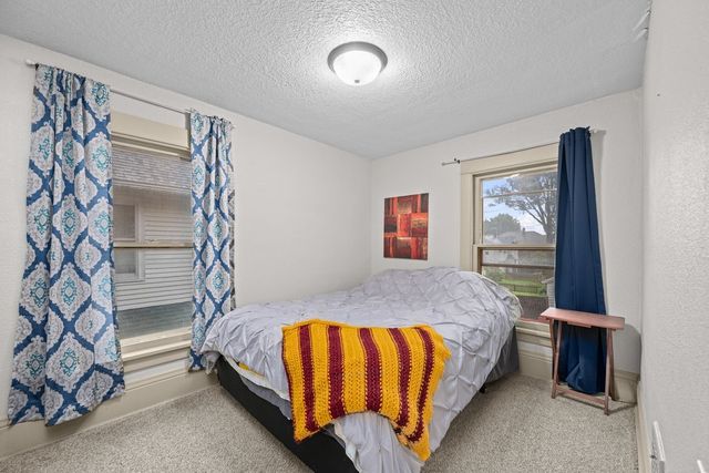 506 E RUSHOLME Street, Davenport, IA 52803