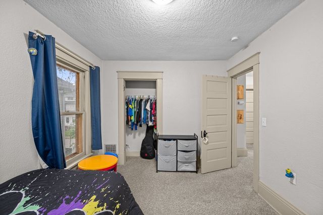 506 E RUSHOLME Street, Davenport, IA 52803