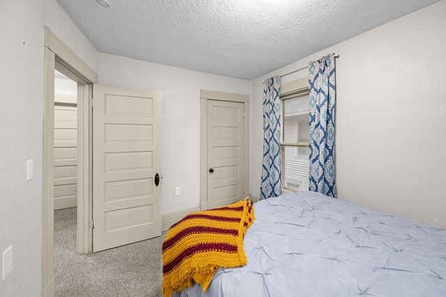 506 E RUSHOLME Street, Davenport, IA 52803