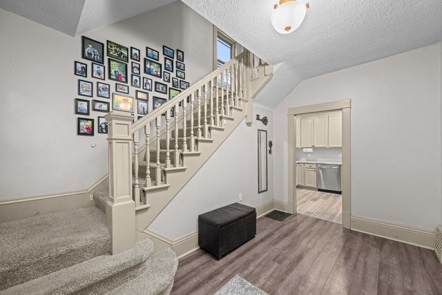 506 E RUSHOLME Street, Davenport, IA 52803