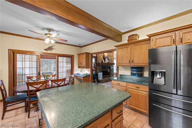 11275 Woodie Glen Drive, Chardon, OH 44024