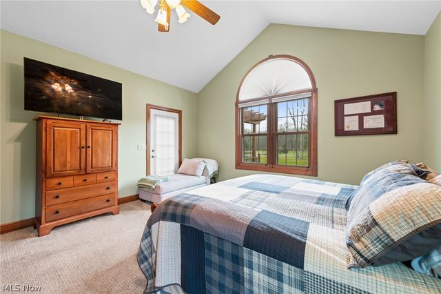 11275 Woodie Glen Drive, Chardon, OH 44024