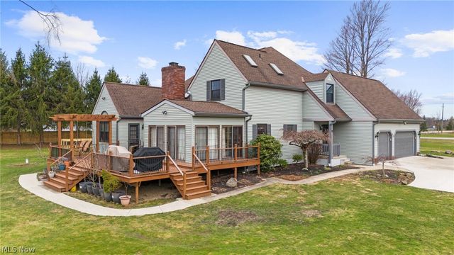 11275 Woodie Glen Drive, Chardon, OH 44024