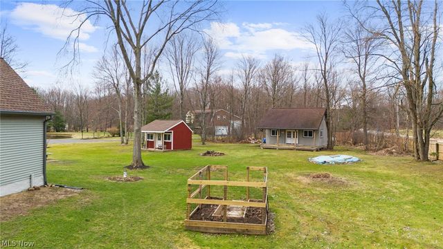 11275 Woodie Glen Drive, Chardon, OH 44024