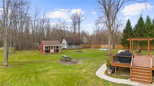 11275 Woodie Glen Drive, Chardon, OH 44024