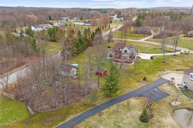 11275 Woodie Glen Drive, Chardon, OH 44024