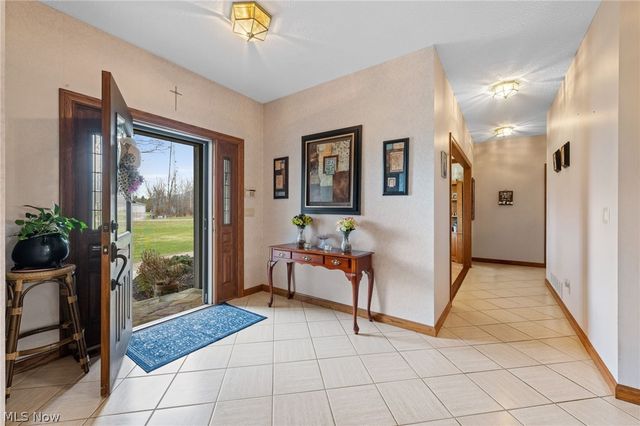 11275 Woodie Glen Drive, Chardon, OH 44024