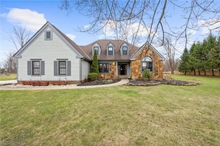 11275 Woodie Glen Drive, Chardon, OH 44024