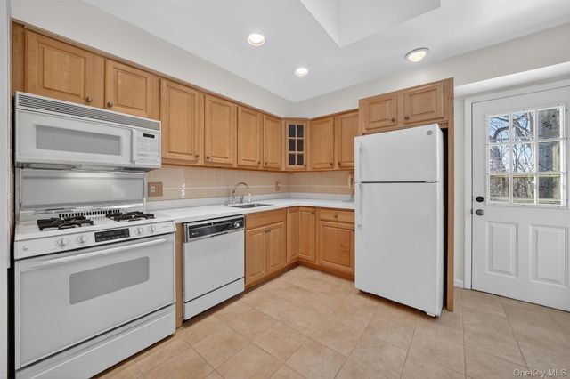 41 Highland Avenue, West Nyack, NY 10994