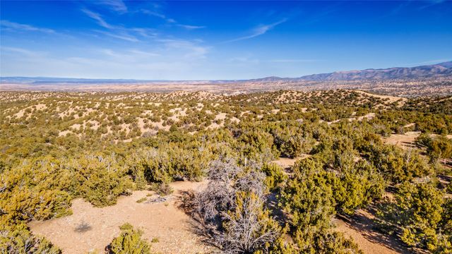 126 Sendero Encanto, Santa Fe, NM 87506