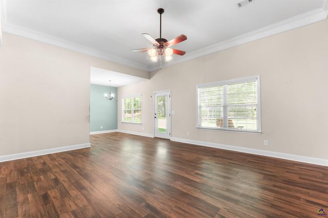 104 Ledford Way, Bonaire, GA 31005