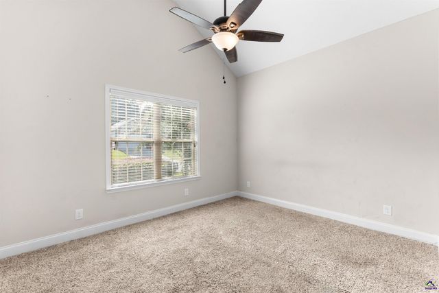 104 Ledford Way, Bonaire, GA 31005