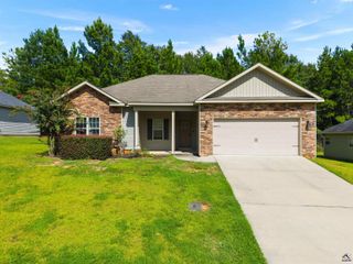 104 Ledford Way, Bonaire, GA 31005