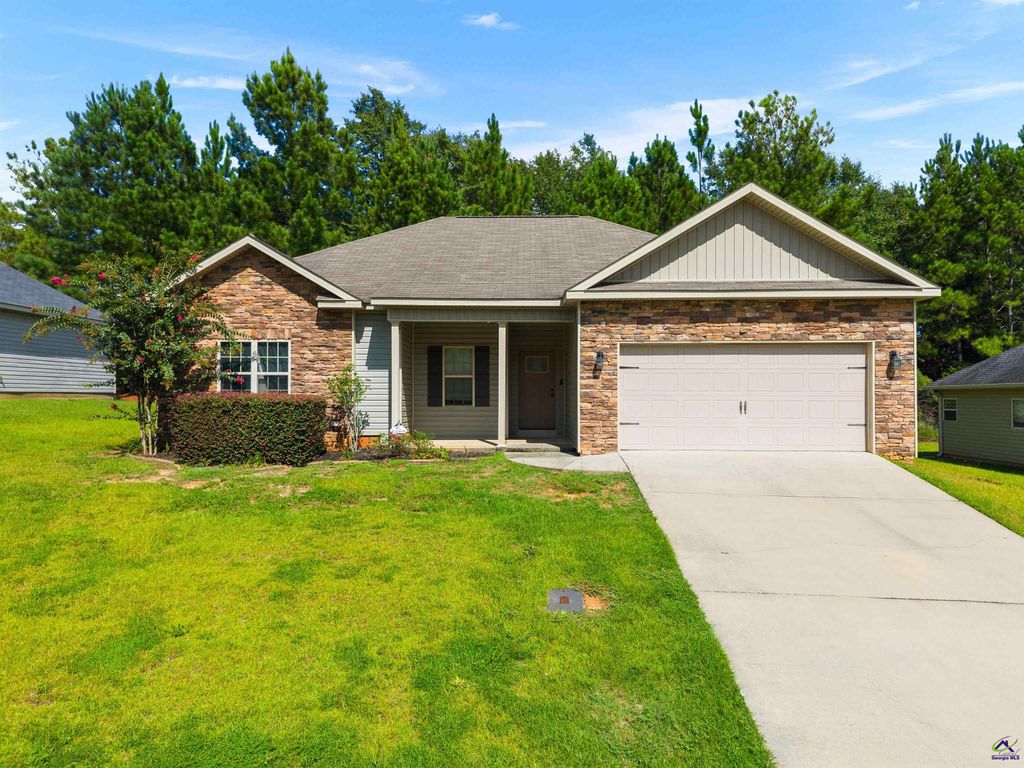 104 Ledford Way, Bonaire, GA 31005