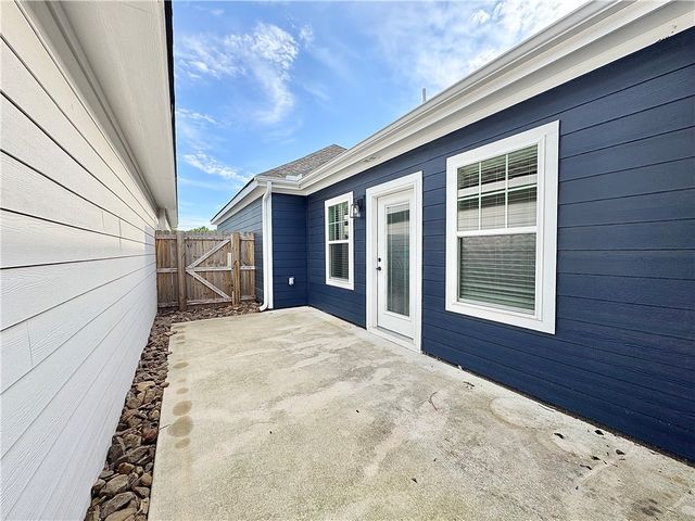 833 NE Heights Lane, Bentonville, AR 72712